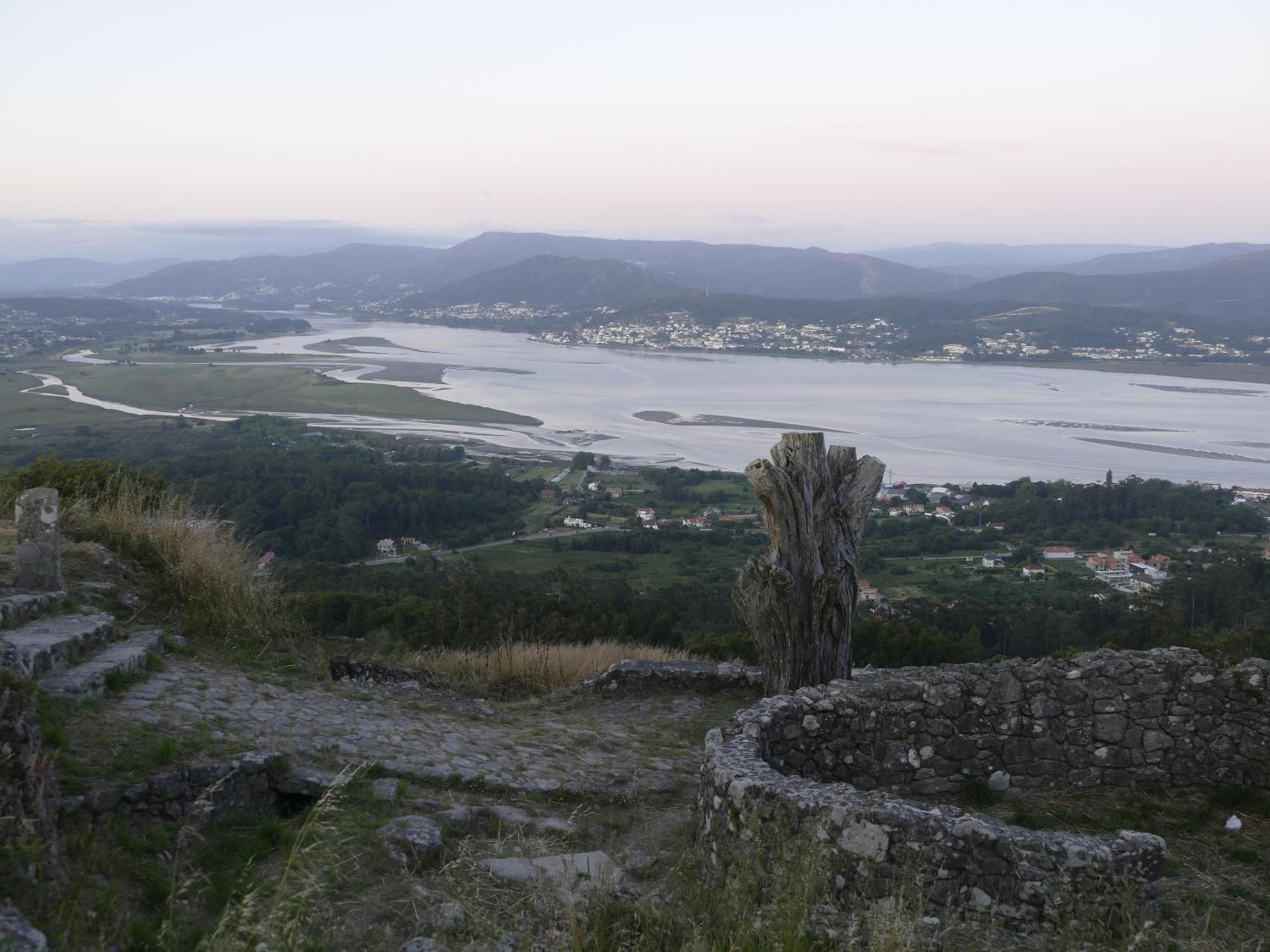 Casita A Estrenar En Finca Con Rio Proxima A Tui, Gondomar Y Portugal. Esterno foto