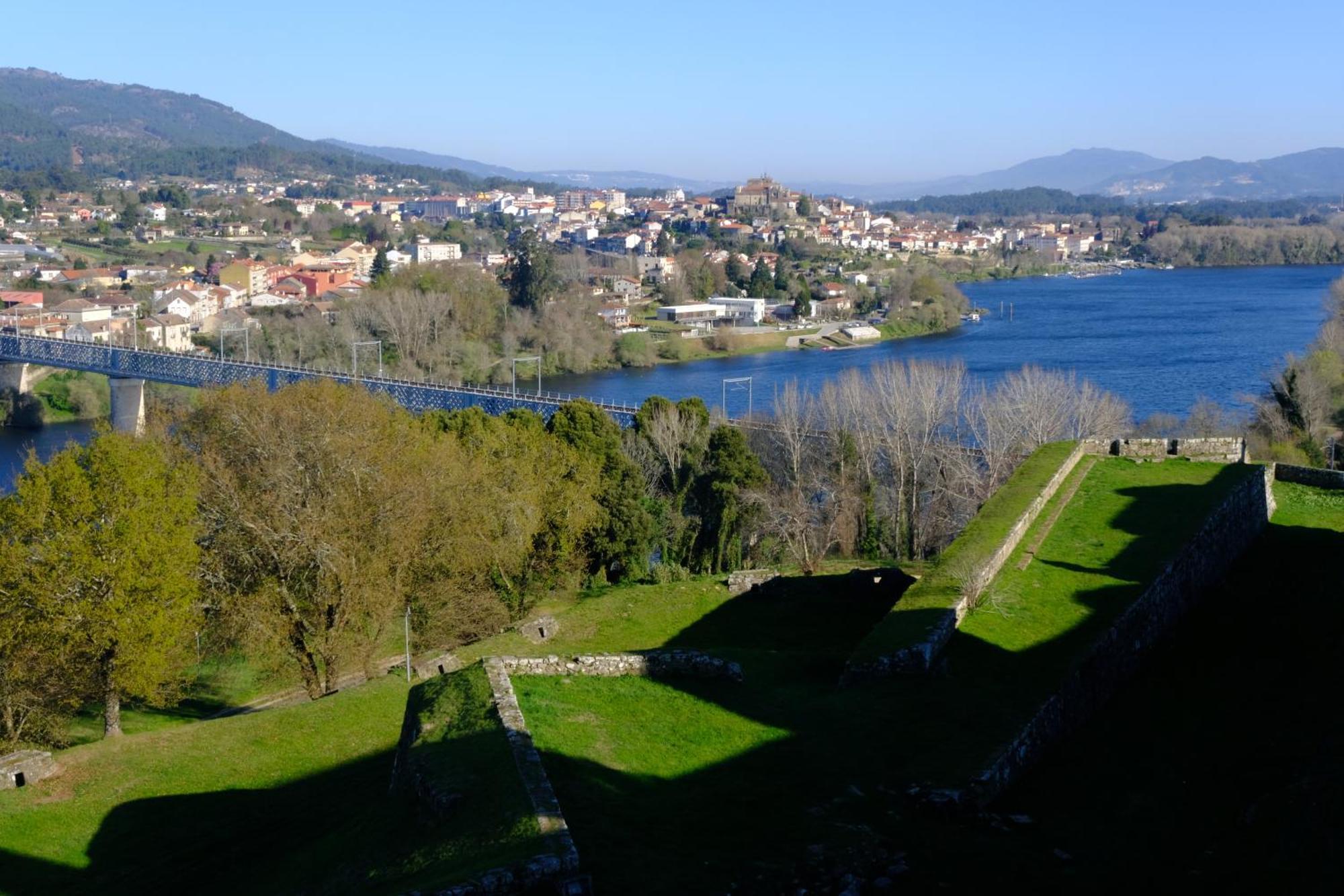 Casita A Estrenar En Finca Con Rio Proxima A Tui, Gondomar Y Portugal. Esterno foto